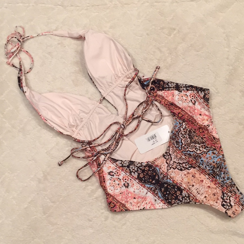 L*Space Pamela plunging keyhole cheeky one piece - Picture 8 of 8